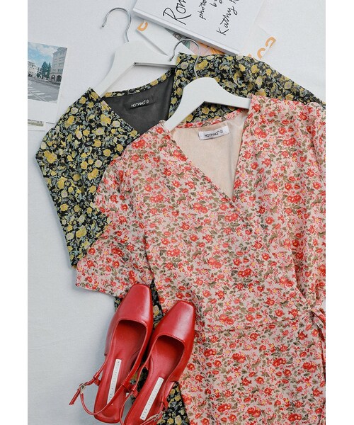 HOTPING(ホッピン)の「花柄シフォンラップロングワンピース(ワンピース・レディース・Pink/Black・XS-S/M-L/XL-2XL)」の2枚目の写真