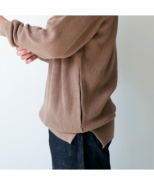 Curly(カーリー)の「CURLY | カーリー |ASSEMBLY CREW KNIT |201-35011|GREIGE|SIZE2 SIZE3(ニット/セーター・メンズ・その他)」の4枚目の写真