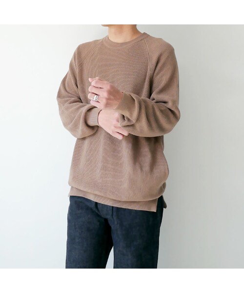 Curly(カーリー)の「CURLY | カーリー |ASSEMBLY CREW KNIT |201-35011|GREIGE|SIZE2 SIZE3(ニット/セーター・メンズ・その他)」の1枚目の写真