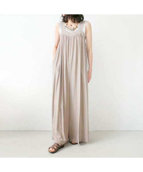 SACRA(サクラ)の「SACRA|サクラ |レーヨンシルクオールインワン|120213902|ASH KHAKI(つなぎ/オールインワン・レディース・その他)」の6枚目の写真