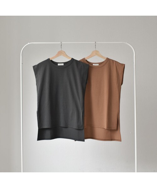 Lavish Gate（ラヴィッシュゲート）の「nh-tops-04035　日本製　クルーネック ノースリーブトップス　ホワイト　ピスタチオ　キャメル　チャコール（Tシャツ/カットソー・レディース・その他）」の12枚目の写真