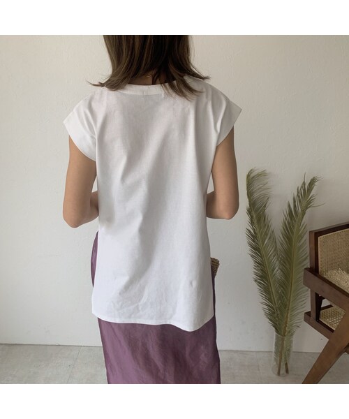 Lavish Gate（ラヴィッシュゲート）の「nh-tops-04035　日本製　クルーネック ノースリーブトップス　ホワイト　ピスタチオ　キャメル　チャコール（Tシャツ/カットソー・レディース・その他）」の5枚目の写真