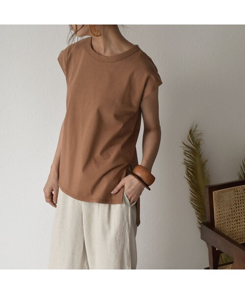 Lavish Gate（ラヴィッシュゲート）の「nh-tops-04035　日本製　クルーネック ノースリーブトップス　ホワイト　ピスタチオ　キャメル　チャコール（Tシャツ/カットソー・レディース・その他）」の9枚目の写真