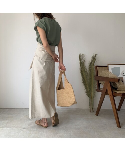 Lavish Gate（ラヴィッシュゲート）の「nh-tops-04035　日本製　クルーネック ノースリーブトップス　ホワイト　ピスタチオ　キャメル　チャコール（Tシャツ/カットソー・レディース・その他）」の2枚目の写真