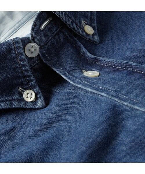 Acne Studios（アクネストゥディオズ）の「Acne Studios Isherwood Button-Down Collar Denim Shirt（シャツ/ブラウス・メンズ・Blue・IT 46 (UK/US 15)/IT 48 (UK/US 15.5)/IT 50 (UK/US 16)/IT 52 (UK/US 16.5)/IT 54 (UK/US 17)）」の3枚目の写真