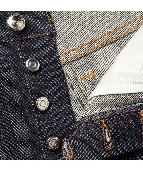 A.P.C.(アーペーセー)の「A.P.C. New Standard Regular-Fit Dry Selvedge Denim Jeans(デニムパンツ・メンズ・Blue・28/29/30/31/32/33/34/35/36)」の3枚目の写真