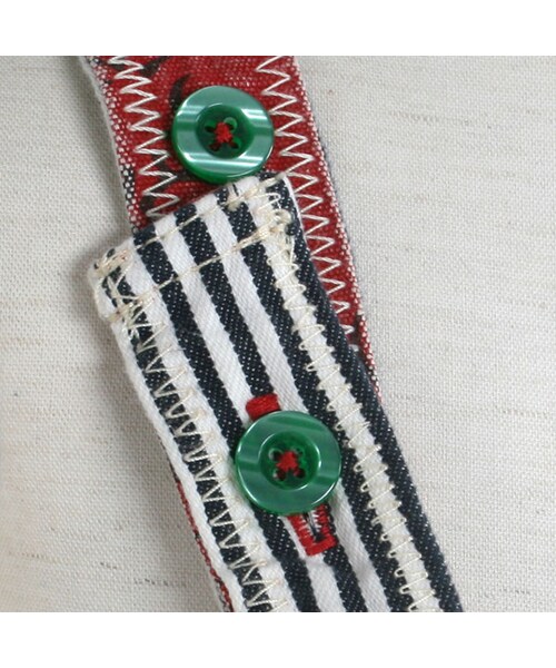 One deux boo（ワンドゥーブー）の「キッズサイズサロペット（WOOD STOCK柄）（パンツ・キッズ・イエロー・80cm/90cm/100cm/110cm/120cm/130cm）」の5枚目の写真