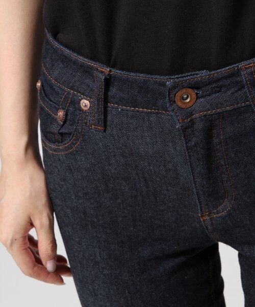 GLOBAL WORK（グローバルワーク）の「デニム５Ｐスリム１４ＦＷ（パンツ・レディース・ホワイト05/ブルー85/ネイビー89・Ｓ/Ｍ/Ｌ/ＸＬ）」の9枚目の写真