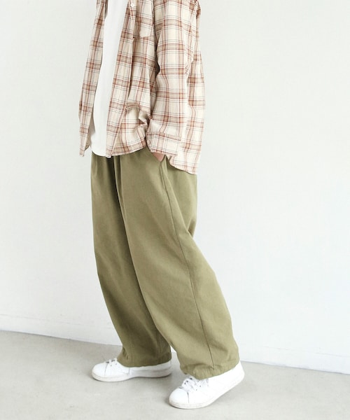 BOYSHE（ボーイシー）の「ボリュームタック バルーンパンツ【3 color】（その他パンツ・レディース・その他）」の3枚目の写真