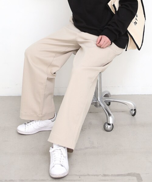 BOYSHE（ボーイシー）の「コットンストレッチワイドパンツ（チノパンツ・レディース・その他）」の5枚目の写真