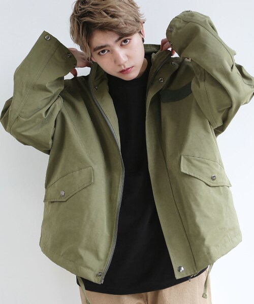 BOYSHE(ボーイシー)の「ビッグシルエット ミリタリーブルゾン/ルーズシルエットFIELD JACKET カーキ(ミリタリージャケット・レディース・その他)」の2枚目の写真