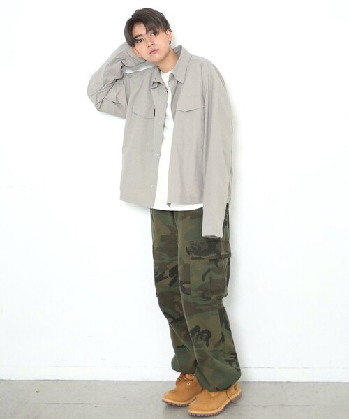 BOYSHE(ボーイシー)の「NCスナップシャツ ワークシャツジャケット ルーズシルエット グレー(ブルゾン・レディース・その他)」の4枚目の写真