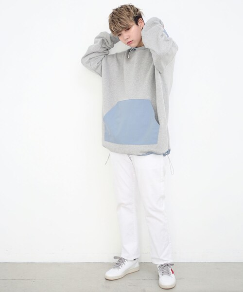 no brand（ノーブランド）の「2配色ビックプルオーバー パーカー　グレー（パーカー・レディース・その他）」の2枚目の写真