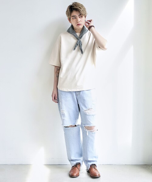 BOYSHE（ボーイシー）の「Darin ベーシック クルーネック Tシャツ　ベージュ（Tシャツ/カットソー・レディース・その他）」の5枚目の写真