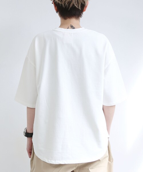 BOYSHE(ボーイシー)の「Darin ベーシック クルーネック Tシャツ アイボリー(Tシャツ/カットソー・レディース・その他)」の5枚目の写真