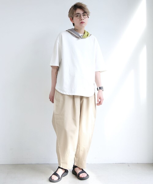 BOYSHE(ボーイシー)の「Darin ベーシック クルーネック Tシャツ アイボリー(Tシャツ/カットソー・レディース・その他)」の3枚目の写真