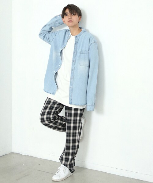 BOYSHE（ボーイシー）の「Orari チャイナカラーデニムシャツ　ライトブルー（シャツ/ブラウス・レディース・その他）」の4枚目の写真