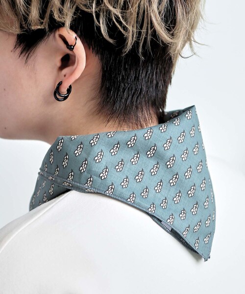 BOYSHE（ボーイシー）の「蕾柄プリント四角スカーフ/スカーフリング付（バンダナ/スカーフ・レディース・その他）」の4枚目の写真