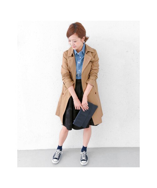 URBAN RESEARCH DOORS(アーバンリサーチドアーズ)の「ライナー付きトレンチコート(ジャケット/アウター・レディース・BEIGE/BLACK・one)」の4枚目の写真