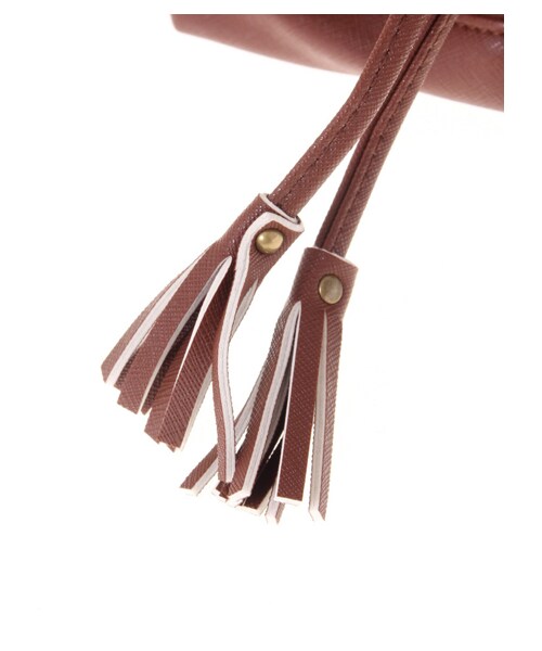 earth music&ecology（アースミュージックアンドエコロジー）の「キンチャクミニショルダー（バッグ・ポーチ・レディース・ブラック/レッド/イエロー/キャメル/ダークグリーン・F）」の5枚目の写真