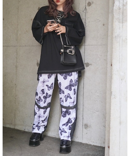 A.D.G(エーディージー)の「White Stitch Oversized Pocket TEE (black)(Tシャツ/カットソー・レディース・ブラック・FREE)」の1枚目の写真