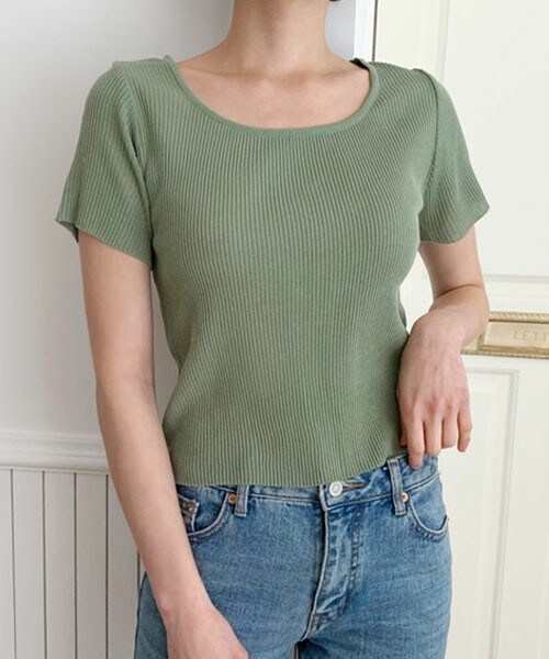 DHOLIC（ディーホリック）の「ラウンドスリムリブニット（ニット/セーター・レディース・オレンジ/ブラック/グリーン/ブルー/ベージュ・FREE）」の4枚目の写真