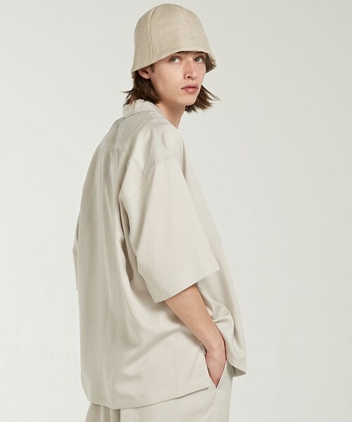 LIDNM（リドム）の「CUPRO RELAX OPEN COLLAR（シャツ/ブラウス・メンズ・グレー系・MEDIUM/LARGE）」の4枚目の写真