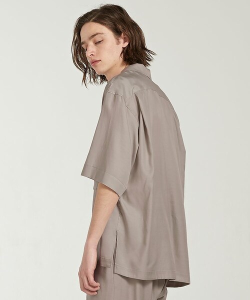 LIDNM（リドム）の「CUPRO RELAX OPEN COLLAR（シャツ/ブラウス・メンズ・ベージュ系・MEDIUM/LARGE）」の3枚目の写真