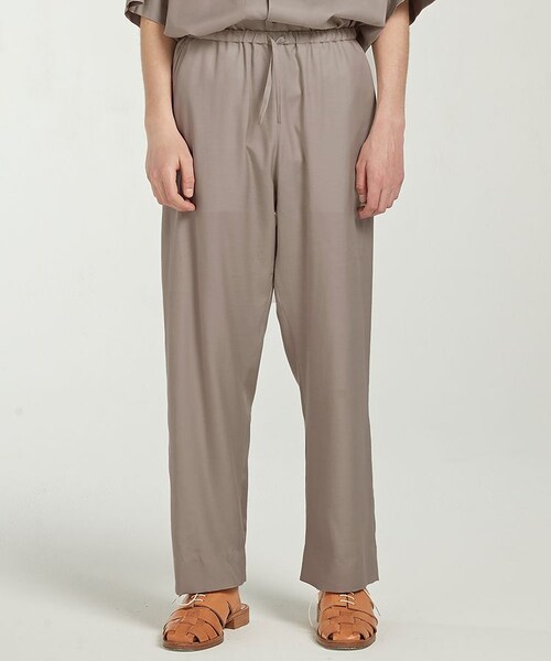 LIDNM（リドム）の「CUPRO RELAX PAJAMA PANTS（スラックス・メンズ・ベージュ系・SMALL/MEDIUM）」の2枚目の写真