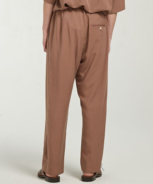LIDNM（リドム）の「CUPRO RELAX PAJAMA PANTS（スラックス・メンズ・ブラウン系・SMALL/MEDIUM）」の3枚目の写真