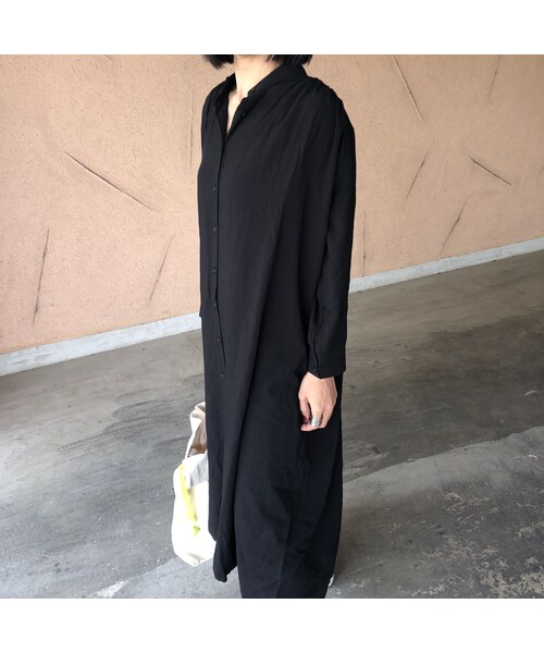 copine（コピン）の「再入荷！タックデザイン！ノーカラーロングシャツワンピース(2color)【クリックポスト対象商品】（シャツ/ブラウス・レディース・その他）」の4枚目の写真