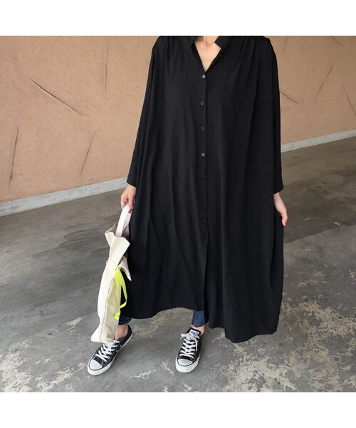 copine（コピン）の「再入荷！タックデザイン！ノーカラーロングシャツワンピース(2color)【クリックポスト対象商品】（シャツ/ブラウス・レディース・その他）」の2枚目の写真