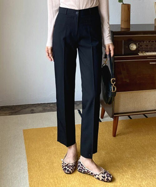 DHOLIC（ディーホリック）の「スリムフィットスラックス（スラックス・レディース・ブルー/ベージュ/ピンク/ブラック/ホワイト/その他・S/M/L）」の3枚目の写真