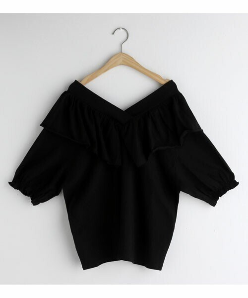 DHOLIC(ディーホリック)の「ラッフルVネックTシャツ(Tシャツ/カットソー・レディース・ホワイト/ブルー/ブラック・FREE)」の2枚目の写真