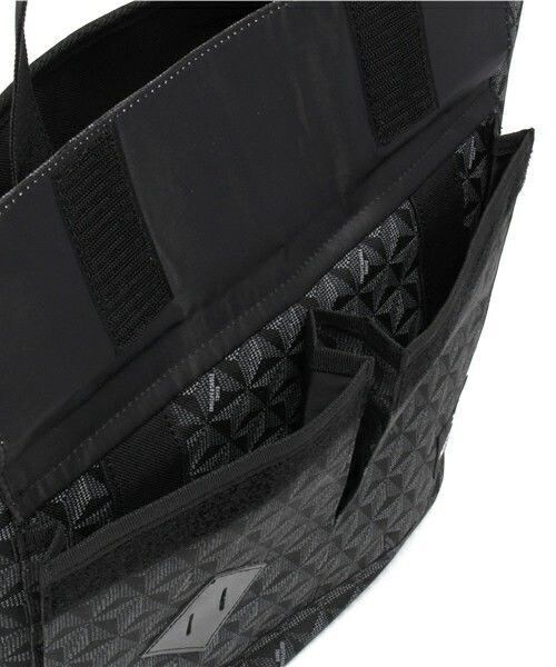 INDISPENSABLE （インディスペンサブル）の「INDISPENSABLE/IDP.ToteBag “TOSS”（トートバッグ・メンズ・ブラック/ネイビー/その他/カモフラージュ・FREE）」の11枚目の写真