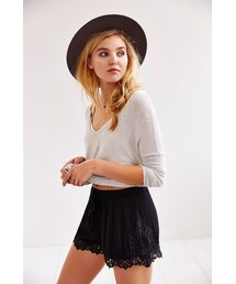 URBAN OUTFITTERS | Pins And Needles Chemical Lace Pull-On Short(その他パンツ)