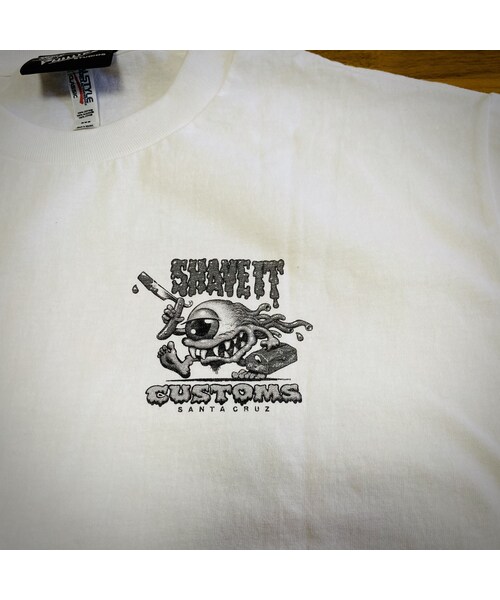 SANTA CRUZ（サンタクルーズ）の「Shave it By Jim Phillips Tシャツ