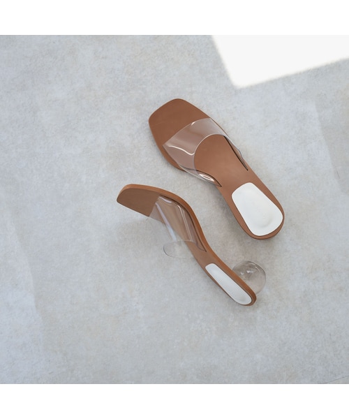 Lavish Gate（ラヴィッシュゲート）の「shoes-02099　スクエアトゥ ニュアンスミュール  クリアサンダル（サンダル・レディース・その他）」の6枚目の写真