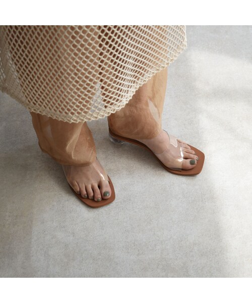 Lavish Gate（ラヴィッシュゲート）の「shoes-02099　スクエアトゥ ニュアンスミュール  クリアサンダル（サンダル・レディース・その他）」の4枚目の写真