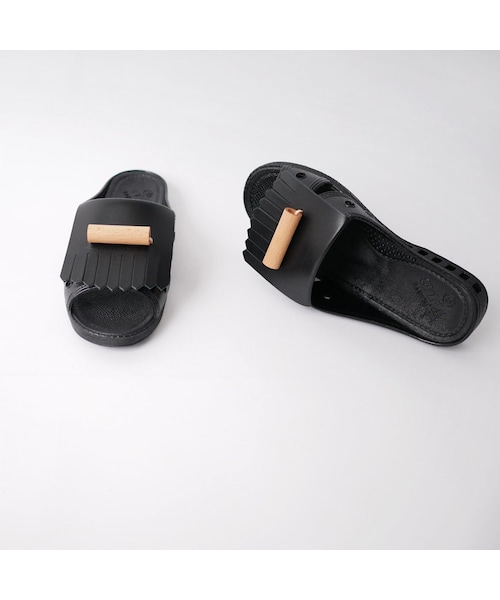 BENCH（BENSAN）（ベンチ）の「bench｜ベンチ｜ベンサン｜BENSAN-D WOOD PIPE BY KENJI ITO｜ベンサンDウッドパイプ｜BLACK（サンダル）」  - WEAR