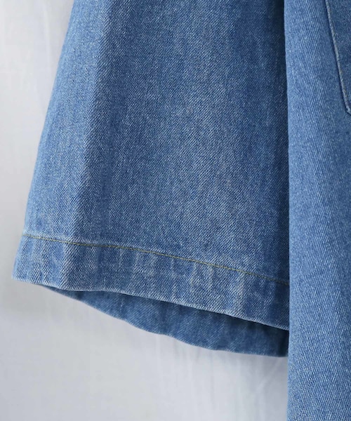 BOYSHE（ボーイシー）の「BIGシルエット デニム半袖シャツ　ブルー（シャツ/ブラウス・レディース・その他）」の14枚目の写真
