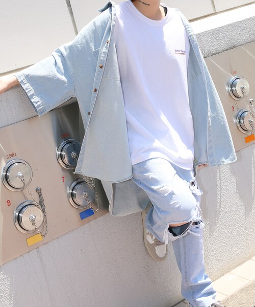 BOYSHE（ボーイシー）の「BIGシルエット デニム半袖シャツ　ライトブルー（シャツ/ブラウス・レディース・その他）」の3枚目の写真