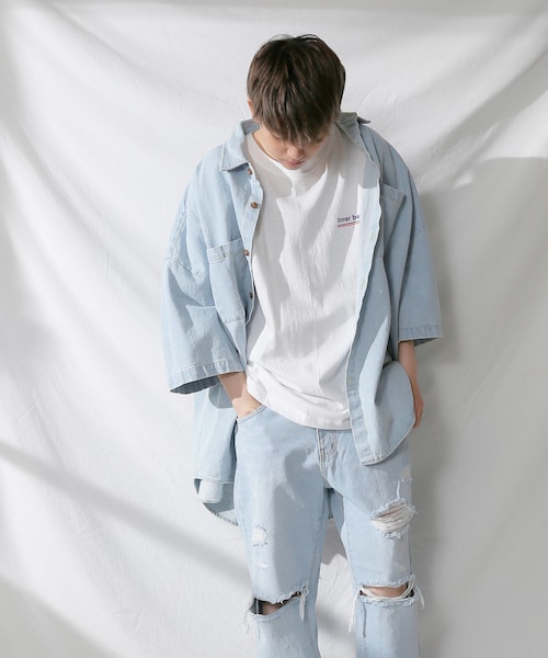 BOYSHE（ボーイシー）の「BIGシルエット デニム半袖シャツ　ライトブルー（シャツ/ブラウス・レディース・その他）」の5枚目の写真