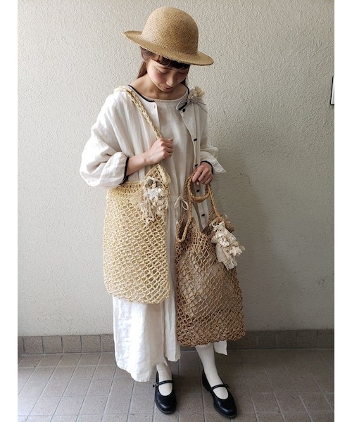 m.soeur(エムスール)の「【Lilaf限定*】ラフィア素材の編み上げショルダーバッグ* Brown(ショルダーバッグ・レディース・その他)」の7枚目の写真