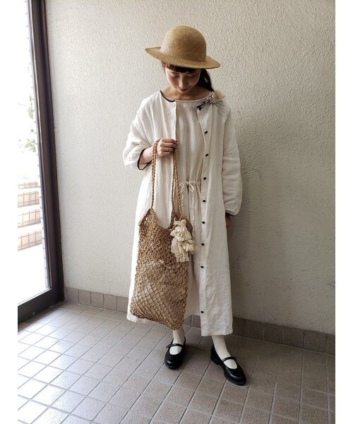 m.soeur(エムスール)の「【Lilaf限定*】ラフィア素材の編み上げショルダーバッグ* Brown(ショルダーバッグ・レディース・その他)」の4枚目の写真