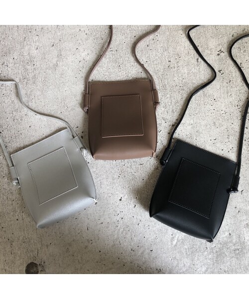 copine（コピン）の「大人可愛いサイズ感！フェイクレザーミニポシェット(3color)【クリックポスト対象商品】（ショルダーバッグ・レディース・その他）」の14枚目の写真