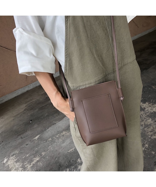 copine（コピン）の「大人可愛いサイズ感！フェイクレザーミニポシェット(3color)【クリックポスト対象商品】（ショルダーバッグ・レディース・その他）」の8枚目の写真