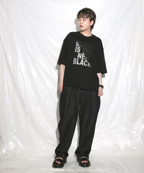 BOYSHE（ボーイシー）の「BLACK ロゴTシャツ　ブラック（Tシャツ/カットソー・レディース・その他）」の2枚目の写真