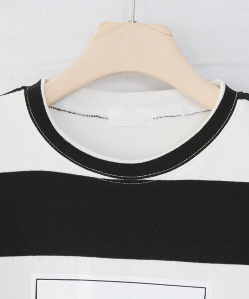 BOYSHE（ボーイシー）の「PEACE ビッグボーダー ショート丈Tシャツ  ブラック（Tシャツ/カットソー・レディース・その他）」の8枚目の写真