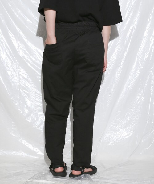 BOYSHE(ボーイシー)の「クララ コットンxストレッチ フリンジパンツ(ウォッシング加工)ブラック(その他パンツ・レディース・その他)」の7枚目の写真